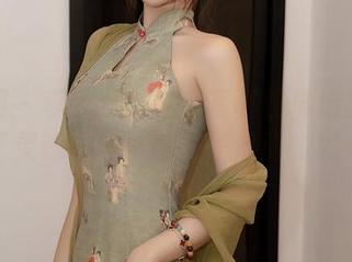 秀人网 – 李丽莎的私房写真仿佛给旅拍注入了灵魂，每一帧都是浮动的思考。