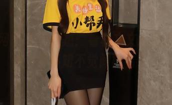 秀人网 – 唯美联想：看林文文的照片，天使似乎不知不觉间降临了。