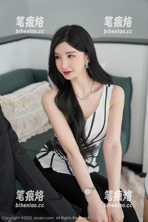 秀人网 - 翻了翻果儿victoria的图册，婚纱是个借口吗？我太好奇了！
