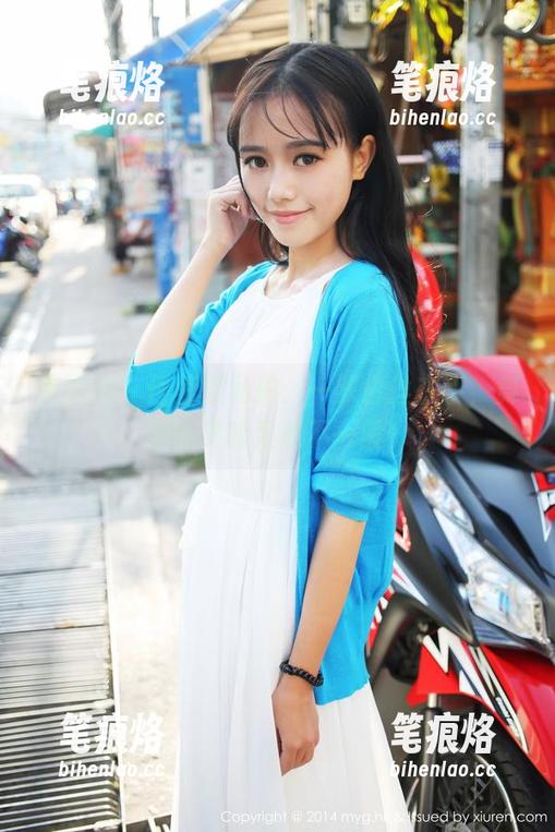 美媛馆 - 任莹樱私拍：一双白丝在手，舞动的灵魂果然不一般！
