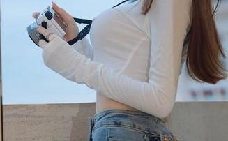 花漾show – 我给赵惟依coco的泳装雕塑品加上传了网盘链接