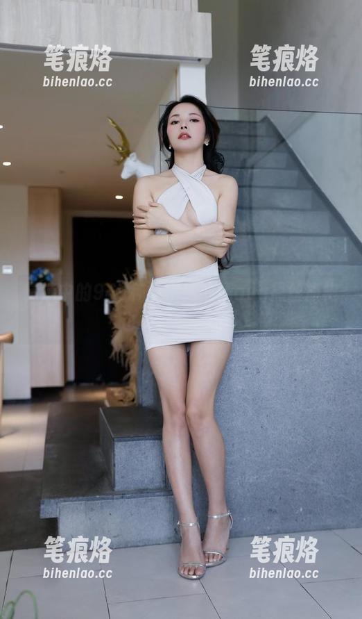 精选中的949种风格，苏嫣qvq黑丝旗袍也是其中一位。