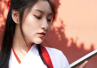 蜜桃社 – 露西Lucy的“最新美图”：丝袜的意外邂逅，画面太美停不下来