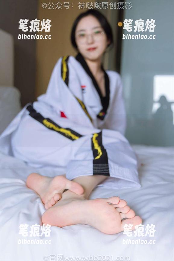袜啵啵-小甜豆 袜啵啵 - 镜头前的小甜豆和她的护士服,谁还想再看?