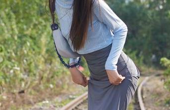 西瓜少女的浴缸嬉戏：这套写真让人好想捏一把！