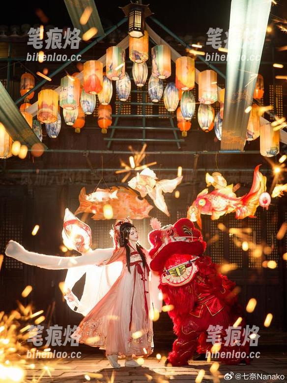 贰加六的红色圣诞节，cos吧，快来瞧这朱红的‘喜庆’！