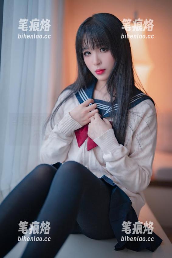 当美图遇上七彩丝袜，轩萧学姐真的是忍不住想给袜子拍个证件照了！