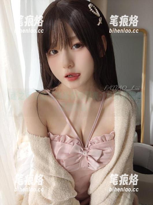 迷之呆梨的私房连衣裙图集：给你看她的裙摆舞蹈！