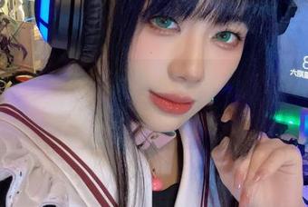阿九从不咕咕的日常私拍合集，虽然看似随意，暗潮汹涌！