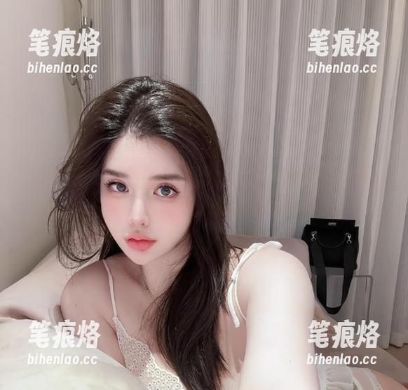 阿色 微密圈 - 阿色的浴缸冒险记:最新的身体语言,套图里藏着未说出口的画面。