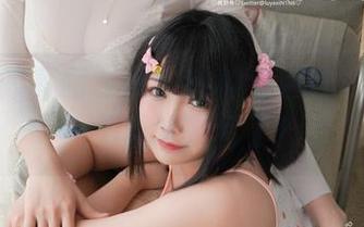 鹿野希的亮眼时刻：这种金色纱衣的图片，不看才是亏了！